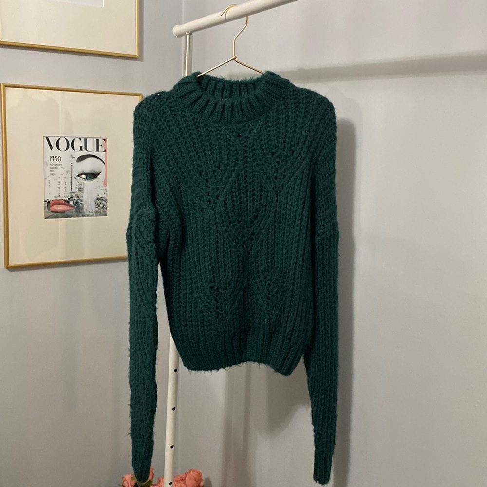 Cableknit sweater size Small